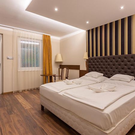 Szonyi Garden Hotel Pest بودابست المظهر الخارجي الصورة