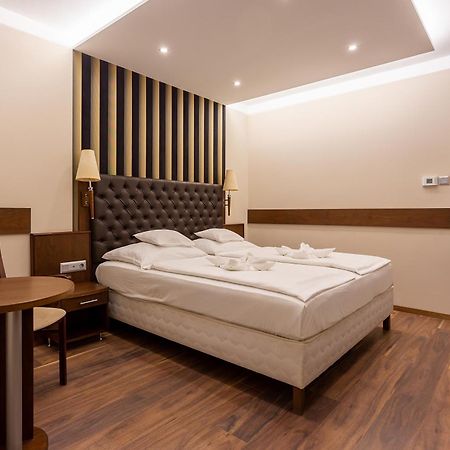Szonyi Garden Hotel Pest بودابست المظهر الخارجي الصورة