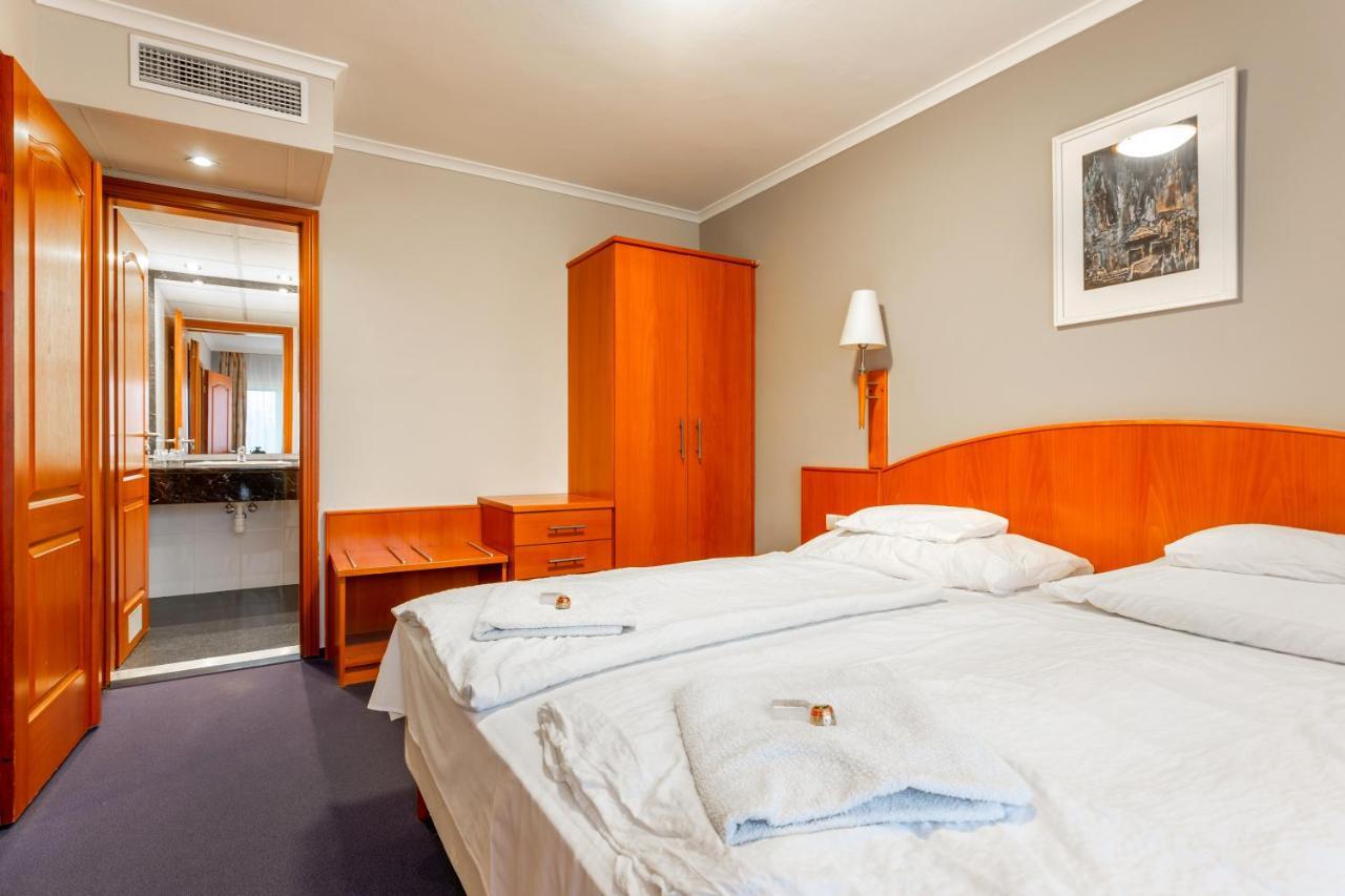 Szonyi Garden Hotel Pest بودابست المظهر الخارجي الصورة
