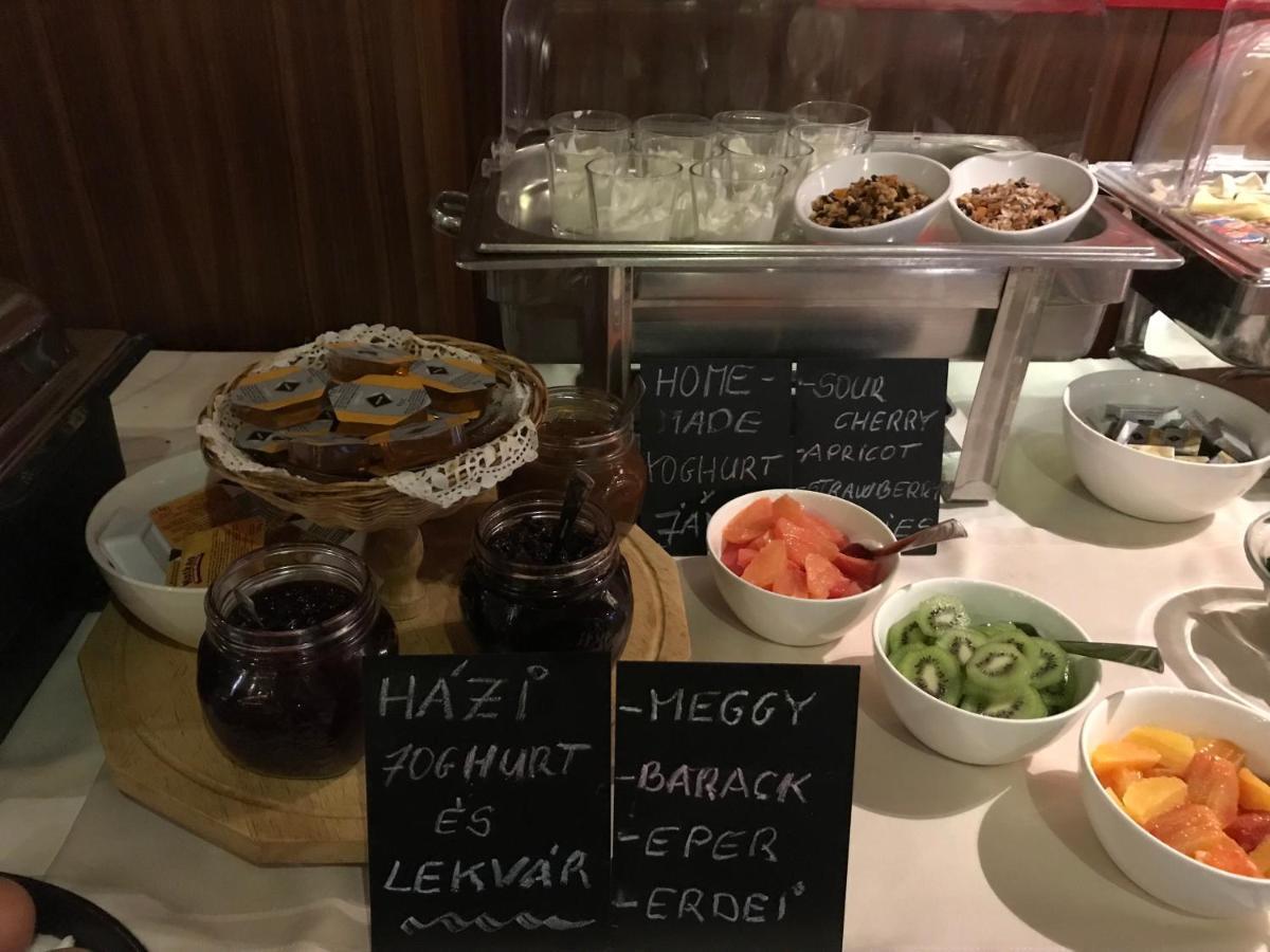 Szonyi Garden Hotel Pest بودابست المظهر الخارجي الصورة